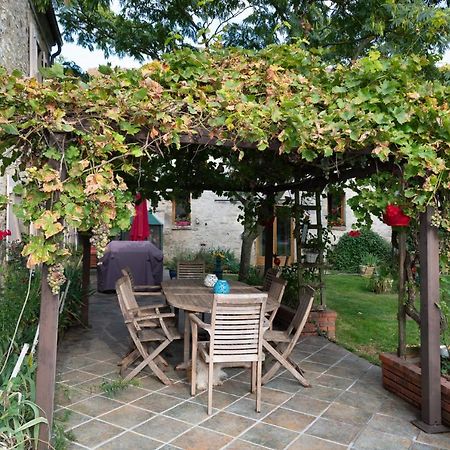 Ferienwohnung La Ferme Des Nonains Montjavoult Exterior foto