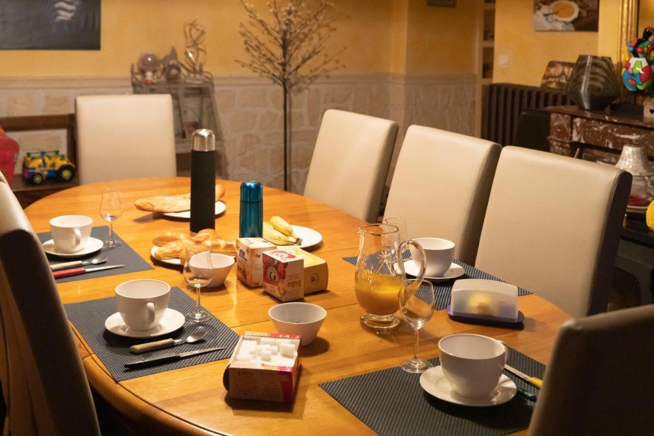Ferienwohnung La Ferme Des Nonains Montjavoult Exterior foto